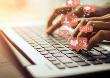 Исследования показывает цена Биткойна, связанной с общественными настроениями в социальных сетях