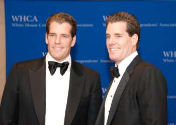 Winklevoss Bitcoin ETF был отклонен, но у VanEck ETF есть шанс быть одобренным