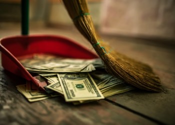 Cryptohomie, который потратил почти 150 000 долларов на альткоины, испытывала 85% -ную потерю