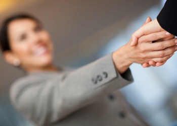 Сестра Цукерберга присоединяется к консультативному совету на крупном бирже криптовалют