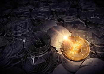 Биткоин набирает обороты в $ 7400, трейдеры демонстрируют большой оптимизм по отношению к токенам