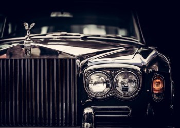 Энтузиасты экзотических автомобилей теперь могут купить новый Rolls-Royce с помощью биткоинов